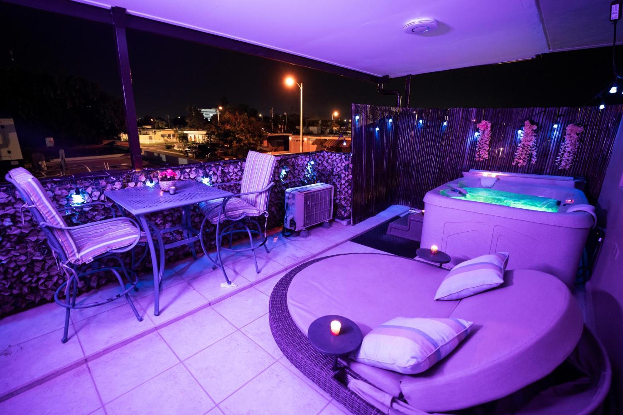Luxury Retreat With Private Jacuzzi And Mountain Views Free Parking Lägenhet Ponce Exteriör bild